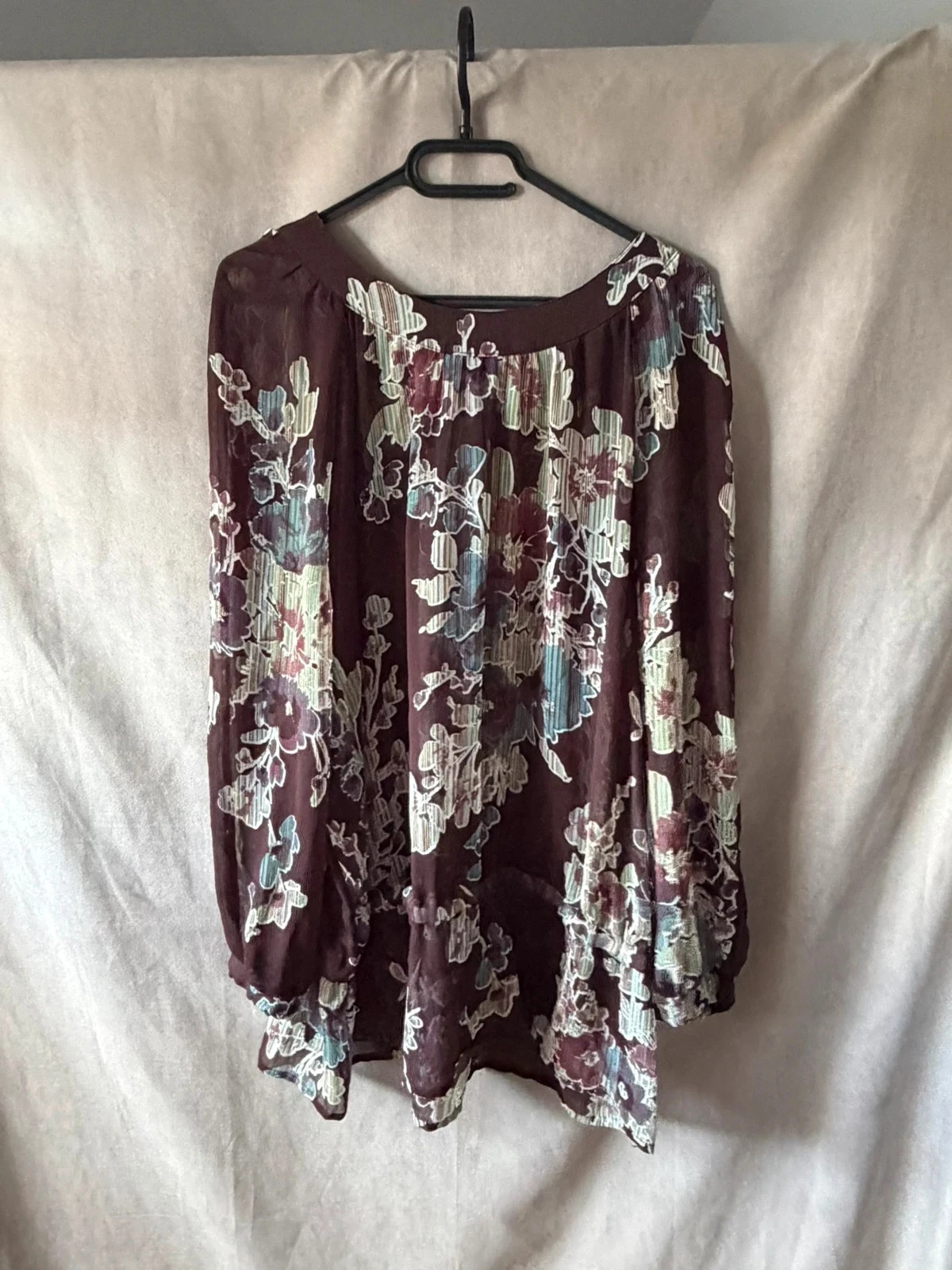 Blusa marrón con flores Afibel talla 56 – photo 3